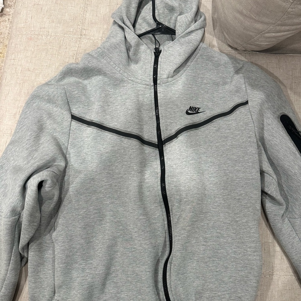 Nike tech sweat suit XXL